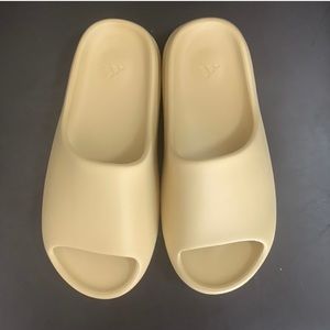 Adidas Yeezy Slide - Desert Sand